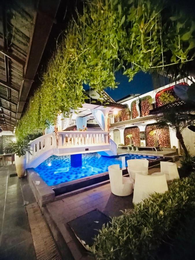 Raintree Boutique Villa & Gallery Yogyakarta Exterior foto